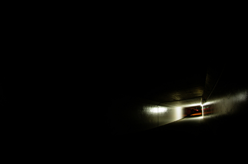 夜の地下道w.jpg